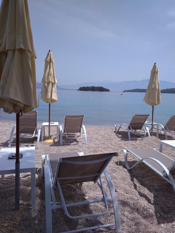 Palmyra Beachfront Studios Nidhrion Exteriör bild